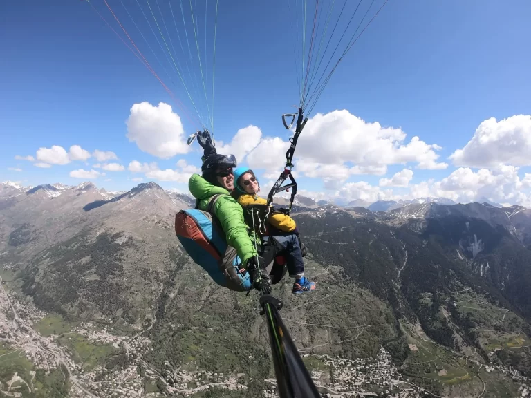 vol decouverte avec Origin'Air Parapente à Serre Chevalier Vallée Briançon