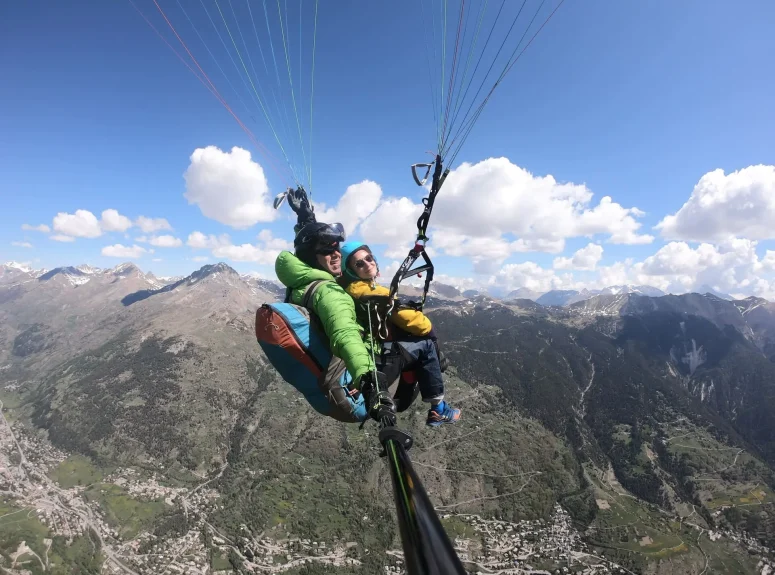 vol briancon origin’air parapente vol decouverte avec Origin'Air Parapente à Serre Chevalier Vallée Briançon
